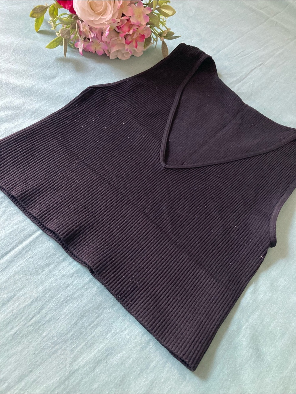 Classic Black Ribbed V-Neck Sweater Tank